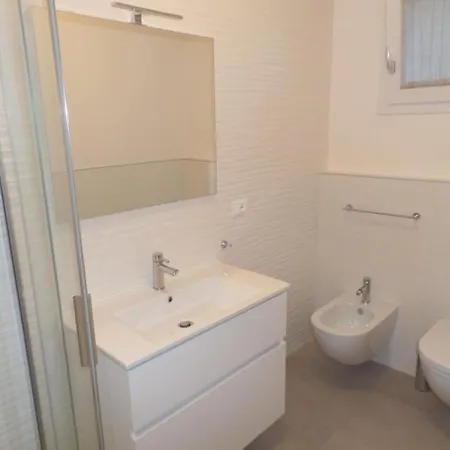 Appartement Spacious Three-bedroom Flat In A New *