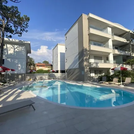 Spacious Three-bedroom Flat In A New Apartman